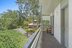 Stay at Alice Springs Hotel