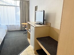 Stay at Alice Springs Hotel