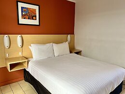 Stay at Alice Springs Hotel