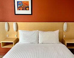 Stay at Alice Springs Hotel