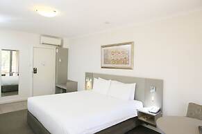 Stay at Alice Springs Hotel