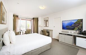 Stay at Alice Springs Hotel