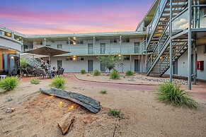 Stay at Alice Springs Hotel