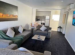 Stay at Alice Springs Hotel