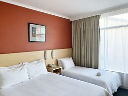 Stay at Alice Springs Hotel