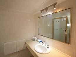 Stay at Alice Springs Hotel