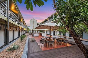 Stay at Alice Springs Hotel