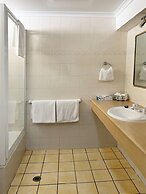 Stay at Alice Springs Hotel