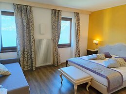Lake Front Hotel Brenzone