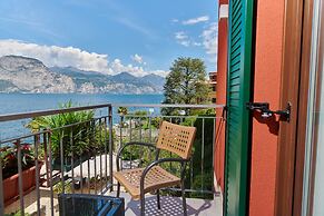 Lake Front Hotel Brenzone