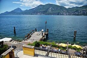 Lake Front Hotel Brenzone