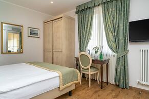 Lake Front Hotel Brenzone