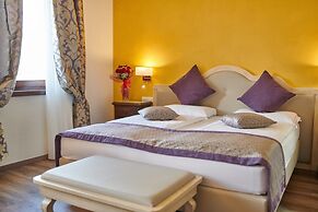 Lake Front Hotel Brenzone