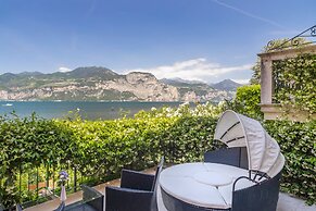 Lake Front Hotel Brenzone