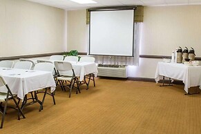 Wingate by Wyndham Dublin Near Claytor Lake State Park