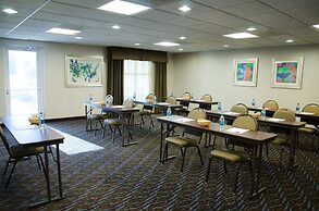 Holiday Inn Express Hotel & Suites Concord by IHG