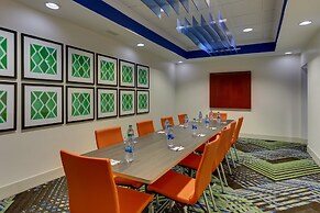 Holiday Inn Express Hotel & Suites Dayton-Centerville by IHG