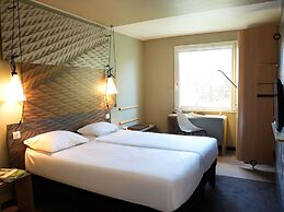 ibis Caen Porte De Bretagne