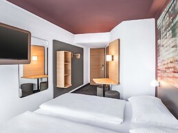 B&B HOTEL Hamburg-Airport