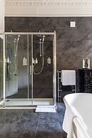 The Queensberry Hotel