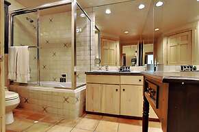 The Timberline Condominiums