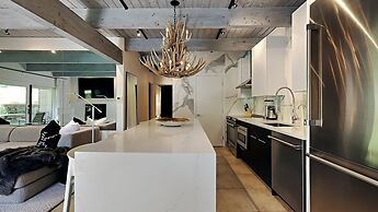 The Timberline Condominiums