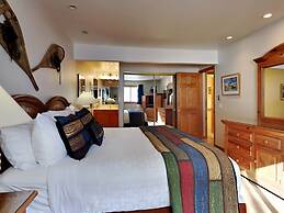 The Timberline Condominiums