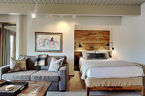 The Timberline Condominiums
