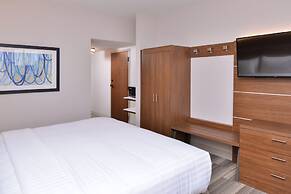 Holiday Inn Express Hotel & Suites Indianapolis Dtn-Conv Ctr, an IHG H