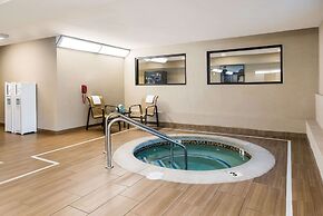 Country Inn & Suites by Radisson, Grandville-Grand Rapids West, MI