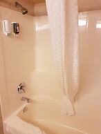 Super 8 by Wyndham Fort Nelson BC