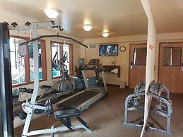 Super 8 by Wyndham Fort Nelson BC