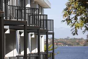 Lodestar Waterside Apartments