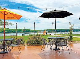 Grand Harbor Resort