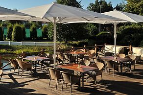 Court Hotel