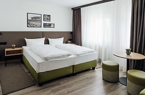 Court Hotel