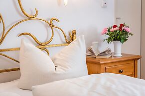 Hotel Laimer Hof Nymphenburg Palace Munich