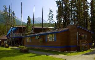 Sunwapta Falls Rocky Mountain Lodge