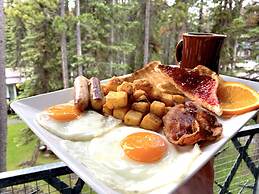 Sunwapta Falls Rocky Mountain Lodge