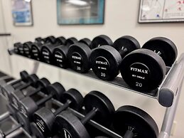 Campus Tower Suite Hotel