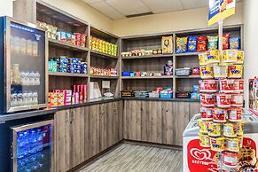 Campus Tower Suite Hotel