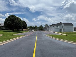 Americas Best Value Inn & Suites Ada