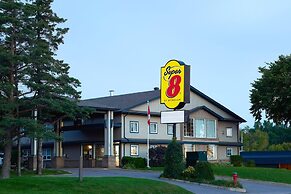 Super 8 by Wyndham Sault Ste Marie On
