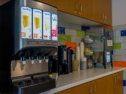 Super 8 by Wyndham Sault Ste Marie On