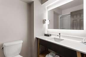 Super 8 by Wyndham Sault Ste Marie On