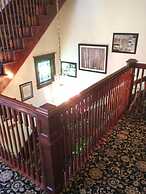Spurs n Lace Bed & Breakfast Inn
