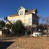 Spurs n Lace Bed & Breakfast Inn
