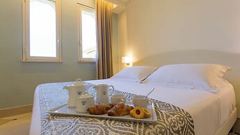 Hellenia Yachting Hotel