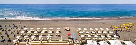 Hellenia Yachting Hotel