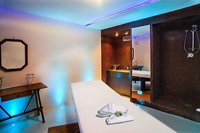 Hellenia Yachting Hotel